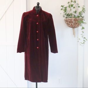 Vintage 1960s wine colour velvet coat with satin lining. Size Small/Medium